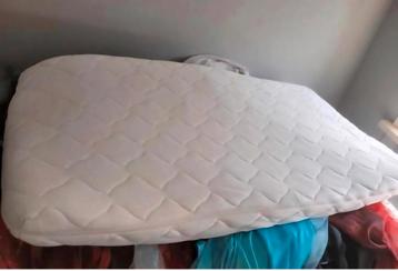 2 ledikant matrassen ophalen beschikbaar voor biedingen