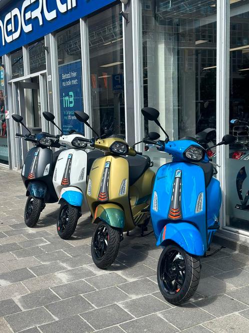 Vespa Sprint S 2024 Facelift 45KM ( vespa ), Fietsen en Brommers, Scooters | Vespa, Nieuw, Overige modellen, Ophalen of Verzenden