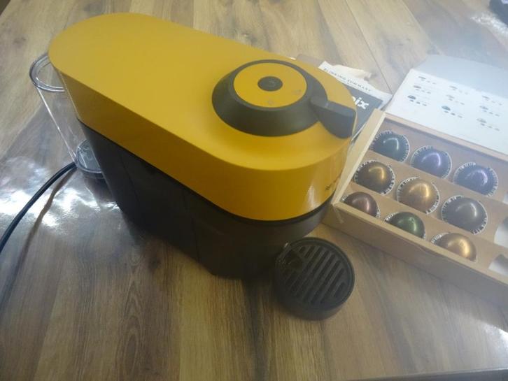 Nespresso Magimix met Cups, Witgoed en Apparatuur, Koffiezetapparaten, Zo goed als nieuw, Koffiepads en cups, Koffiemachine, 1 kopje