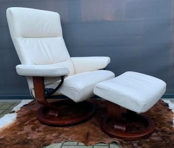 Prachtige Stressless “Atlantic” & hocker beschikbaar voor biedingen