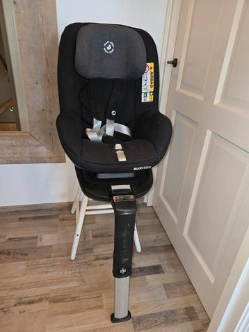 Maxi Cosi Pearl i-Size + FamilyFix Base beschikbaar voor biedingen