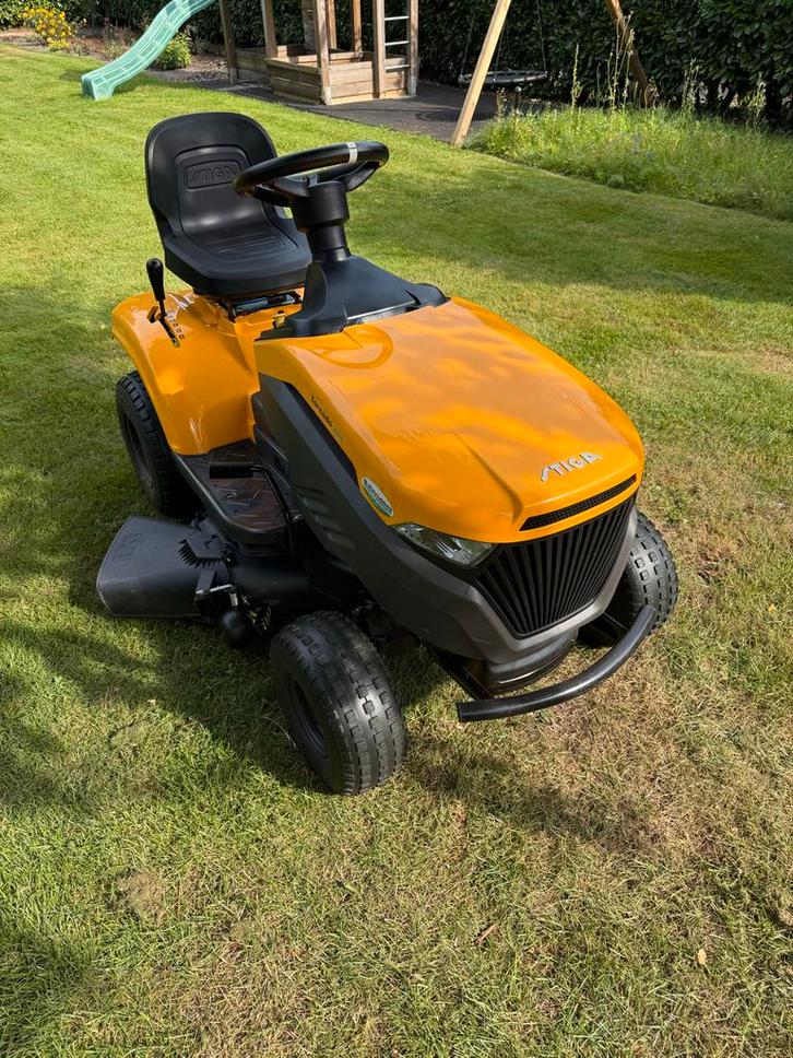 Stiga Tornado 2098 zitmaaier, Tuin en Terras, Grasmaaiers, Zo goed als nieuw, Benzine-grasmaaier, 50 cm of meer, Cirkelmaaier