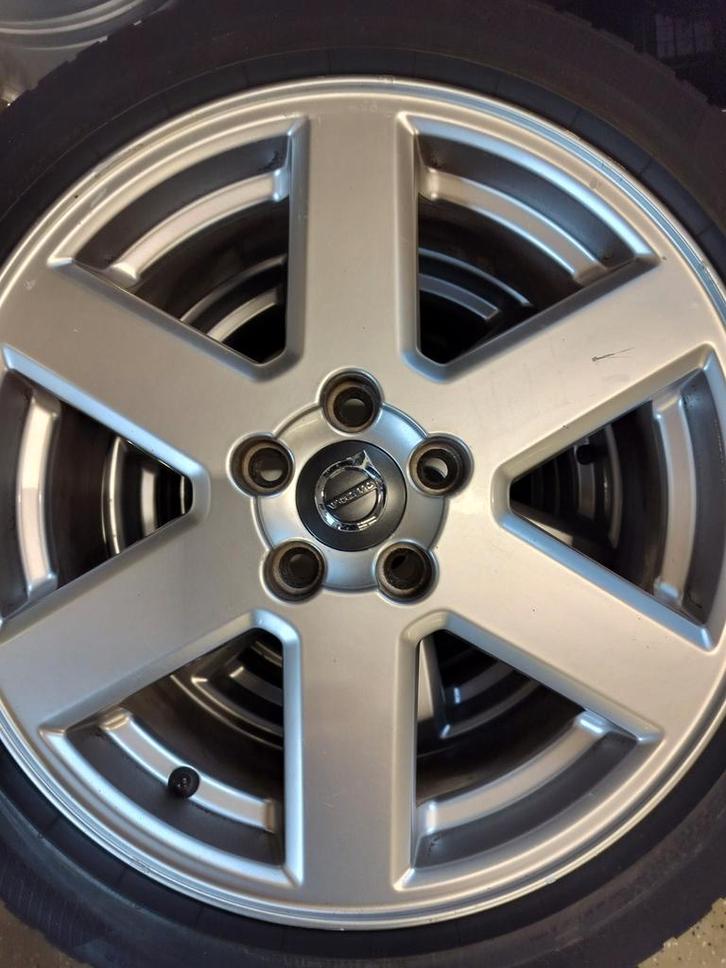 Volvo naafdopjes incl. Volvo Neptune Velgen - Mooie Staat!, Auto diversen, Wieldoppen, Gebruikt, Ophalen