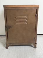 Metalen kastje met houten blad, Huis en Inrichting, Kasten | Ladekasten, Ophalen, Minder dan 50 cm, Gebruikt, 1 of 2 laden