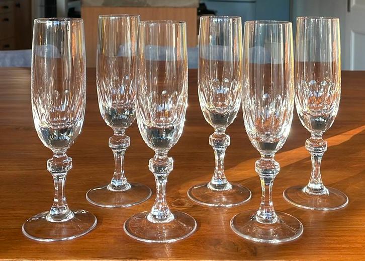 6 kristallen geslepen champagne flutes, Verzamelen, Glas en Borrelglaasjes, Zo goed als nieuw, Overige typen, Ophalen of Verzenden