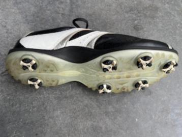 golf schoenen beschikbaar voor biedingen