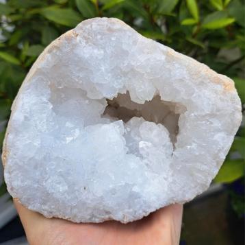 Reuze Kristal Geode edelsteen verzameling geodes edelstenen  beschikbaar voor biedingen