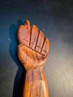 Houten briefopener in de vorm van een vuist, Antiek en Kunst, Kunst | Beelden en Houtsnijwerken, Ophalen of Verzenden