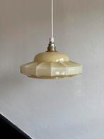 Vintage Frans melkglas geel glazen hanglamp kap art deco, Ophalen of Verzenden, Zo goed als nieuw, Minder dan 50 cm