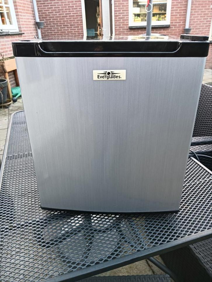 Kleine koelkast - Ideaal voor studenten, Witgoed en Apparatuur, Koelkasten en IJskasten, Gebruikt, Zonder vriesvak, Minder dan 75 liter