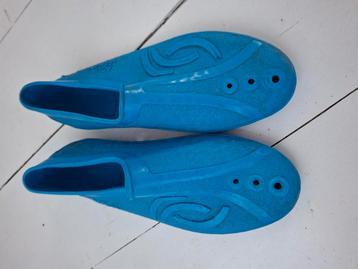 Waterschoenen maat 39 beschikbaar voor biedingen