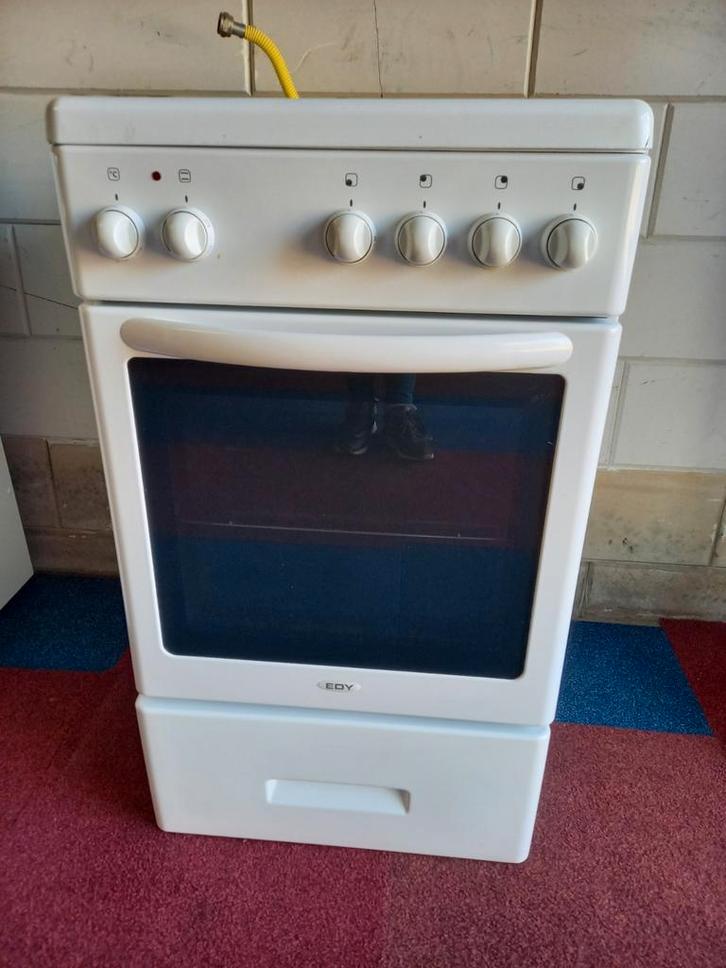 Zeer nette Edy gasfornuis met electr. Ontsteking € 125,-, Witgoed en Apparatuur, Fornuizen, Zo goed als nieuw, Vrijstaand, Gas