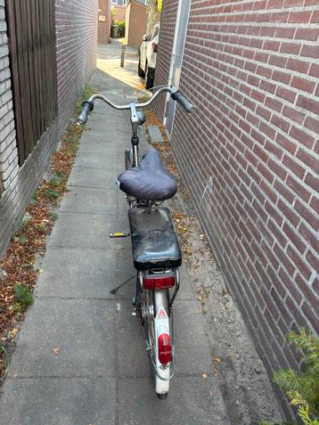 Oude stadsfiets – opknapper of onderdelenfiet beschikbaar voor biedingen