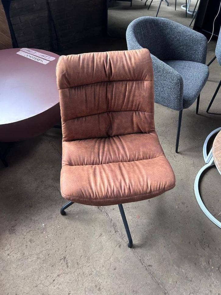 2 eetkamerstoelen bruin/cognac !outlet korting!, Huis en Inrichting, Stoelen, Nieuw, Kunststof, Metaal, Bruin, Ophalen