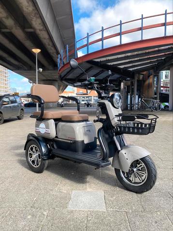 Scootmobiel Esmaster mini 2.0 60v/20ah 10 inch wielen beschikbaar voor biedingen