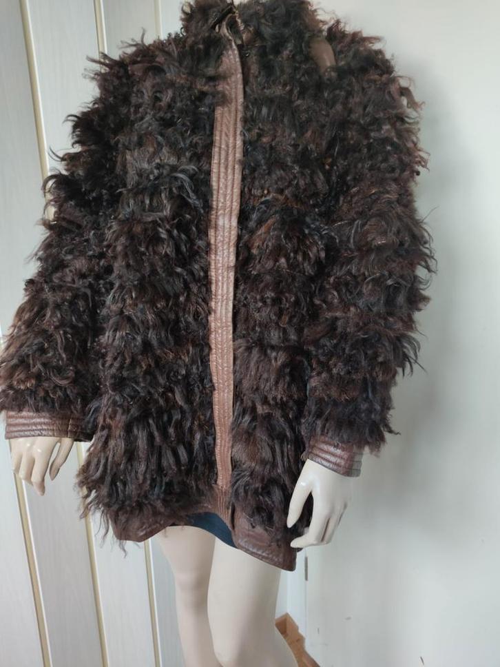 Mario Valentino jas mongolian sheep bontjas maat 38, Kleding | Dames, Jassen | Winter, Zo goed als nieuw, Maat 38/40 (M), Bruin