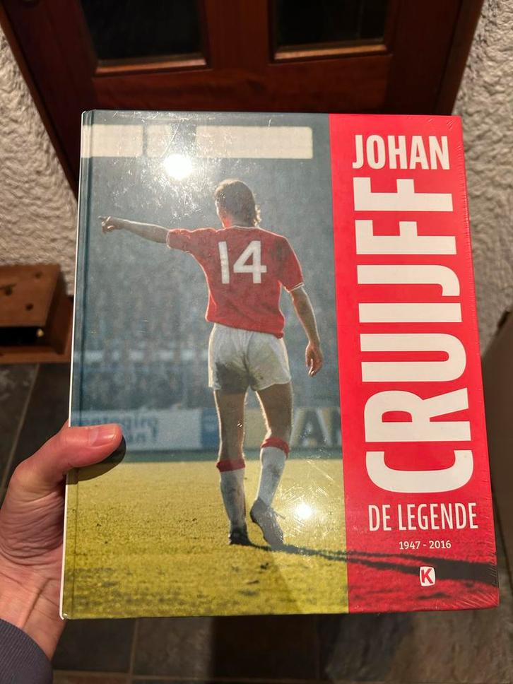 Johan Cruijff - De Legende 1947-2016, Boeken, Sportboeken, Nieuw, Balsport, Ophalen