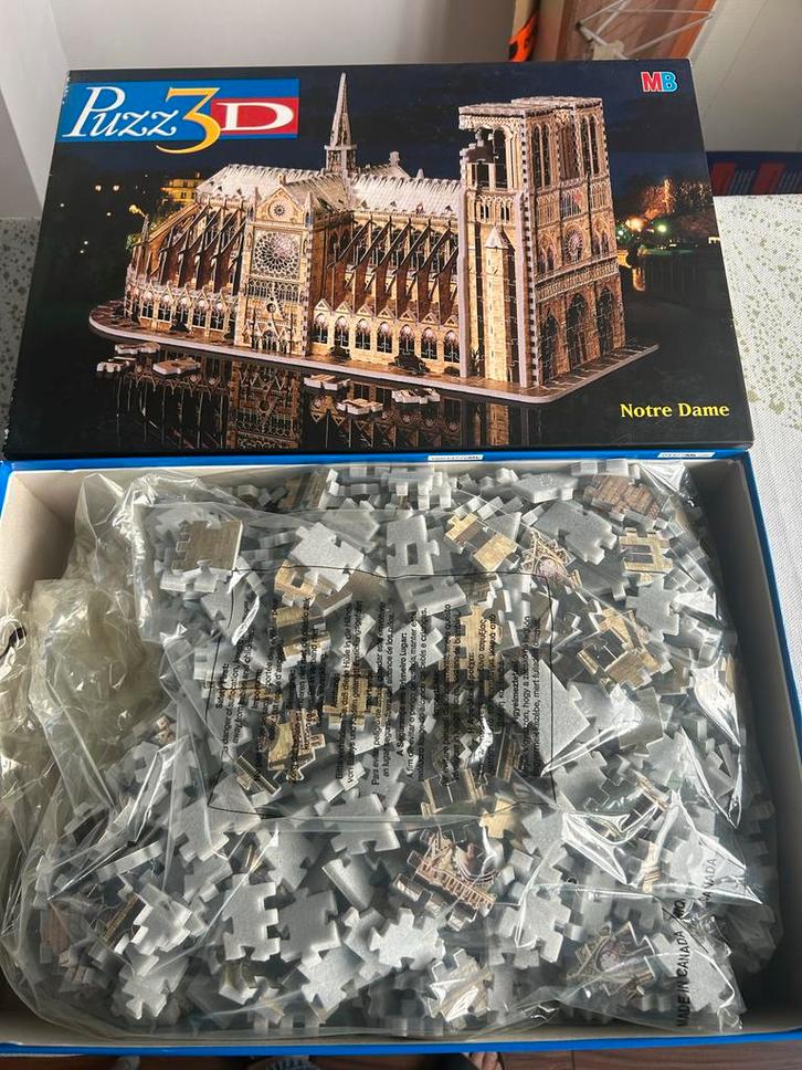 3D Puzzel Notre Dame, Hobby en Vrije tijd, Denksport en Puzzels, Zo goed als nieuw, Rubik's of 3D-puzzel, Meer dan 1500 stukjes