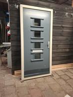 Zo goed als nieuw geïsoleerde voordeur met kozijn, Ophalen