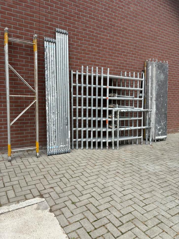 Rolsteiger nette uitvoering !, Doe-het-zelf en Verbouw, Steigers, Zo goed als nieuw, Rolsteiger of Kamersteiger, 5 meter of hoger