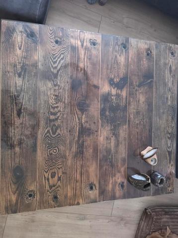 Mooie robuuste salon tafel.