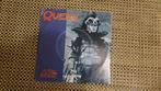 Queen - A Kind of MAgic / Dozen Red Roses - 7" Europe, Gebruikt, 7 inch, Single, Ophalen of Verzenden