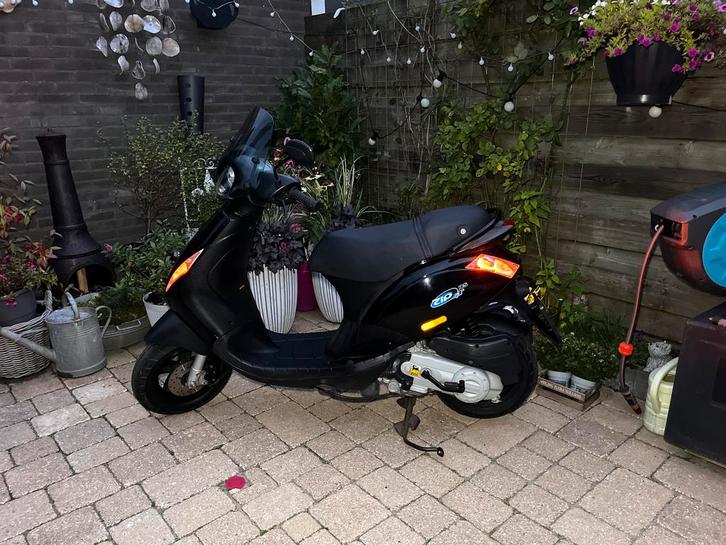 Piaggio Zip 50cc 4T, Fietsen en Brommers, Scooters | Piaggio, Gebruikt, Zip, Maximaal 45 km/u, Benzine, Ophalen