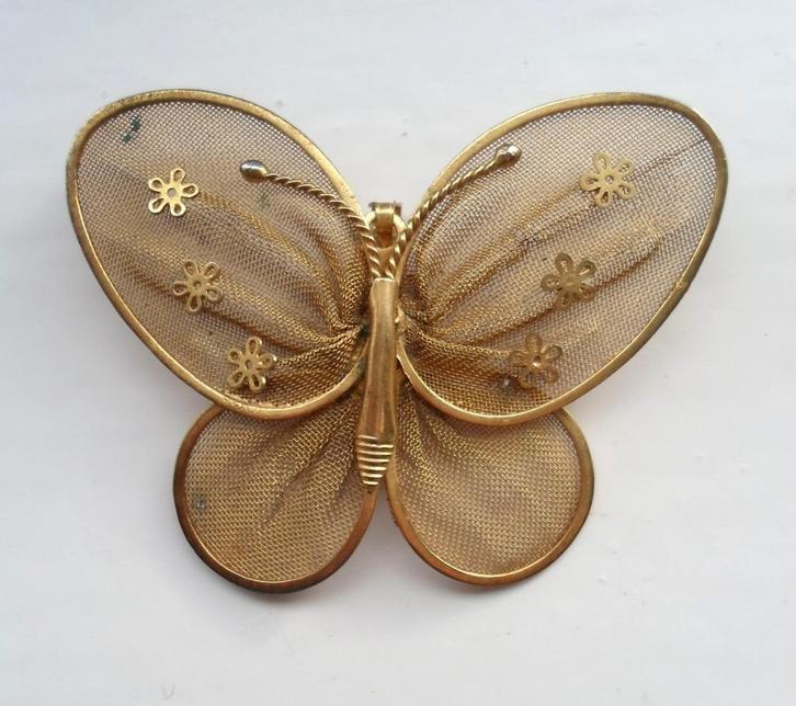 Broche tevens hanger Vlinder. Filigrain. Goudkleurig., Sieraden, Tassen en Uiterlijk, Broches, Zo goed als nieuw, Overige materialen