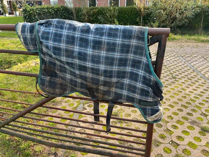 Horseware Rhino Pony Medium 250g - Maat 3’9, Dieren en Toebehoren, Paarden en Pony's | Dekens en Dekjes, Gebruikt, Ophalen of Verzenden