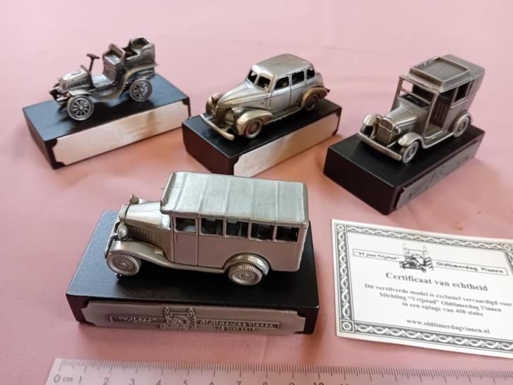 4 tinnen oldtimer miniaturen, Hobby en Vrije tijd, Modelauto's | Overige schalen, Zo goed als nieuw, Auto, Verzenden