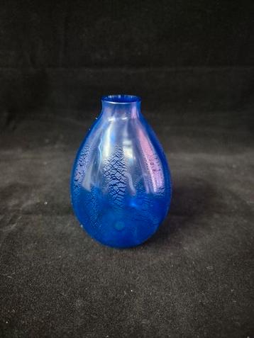 vaasje blauw tincraquele a.d. copier leerdam beschikbaar voor biedingen