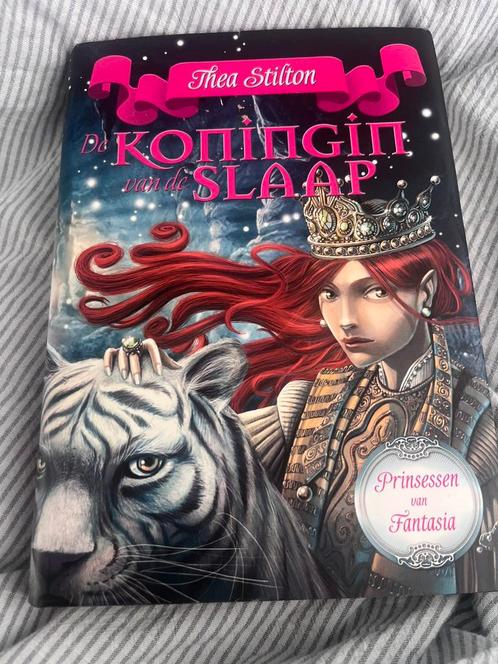 Thea Stilton - De Koningin van de slaap, Boeken, Kinderboeken | Jeugd | 10 tot 12 jaar, Zo goed als nieuw, Ophalen of Verzenden
