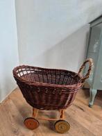 Heel mooie rieten poppenwagen, Ophalen of Verzenden, Zo goed als nieuw, Babypop