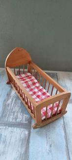 Laaks Brcante. houten poppewiegje met dekentje, Ophalen, Gebruikt, Overige typen
