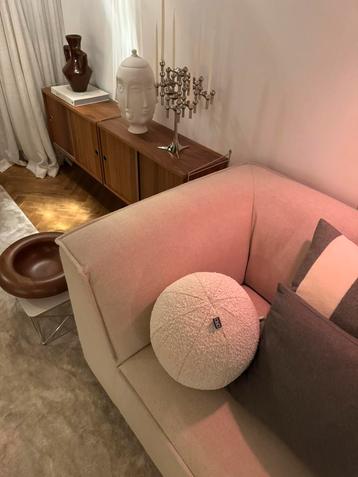 Zo goed als nieuw Eichholtz Palla s boucle cream kussen beschikbaar voor biedingen