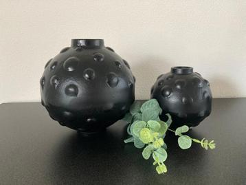 Colmore vaas Dots S of L metaal zwart Nieuw! beschikbaar voor biedingen