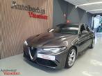 Alfa Romeo Giulia 2.9 V6 Quadrifoglio|Dealer|Harman Kardon|T, Auto's, Alfa Romeo, Automaat, Achterwielaandrijving, Gebruikt, Lichtsensor