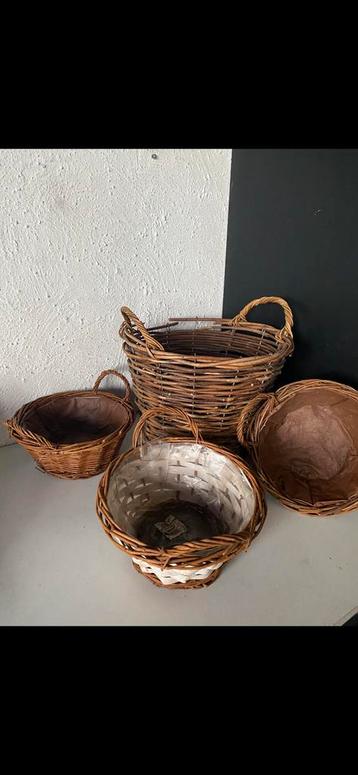 mooie set GEVLOCHTEN PLANTEN POT & MANDJES beschikbaar voor biedingen