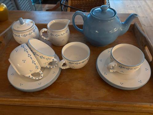 Thee servies wit met blauw bloemetje van D.E., Antiek en Kunst, Antiek | Servies compleet, Ophalen of Verzenden