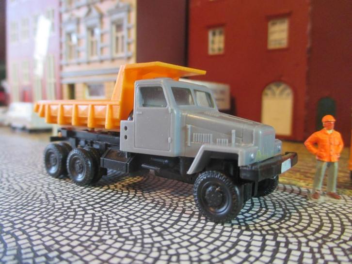 IFA G5 mulden-kipper kiepwagen - grijs/oranje - SES DDR, Hobby en Vrije tijd, Modelauto's | 1:87, Nieuw, Bus of Vrachtwagen, Overige merken