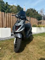 Zeer mooie piaggio zip 2000 (akrapovic)(2017), Fietsen en Brommers, Ophalen, Gebruikt, Zip