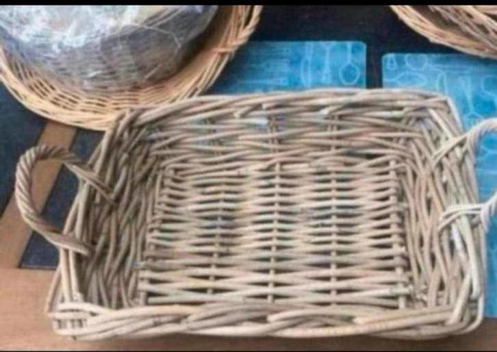 Rotan Mandjes / Boho / Retro / Vintage.  Groot en klein, Huis en Inrichting, Woonaccessoires | Schalen en Manden, Zo goed als nieuw