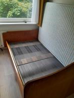 Houten bed, twijfelaar - gratis af te halen in Beetsterzwaag, Huis en Inrichting, Slaapkamer | Bedden, Ophalen, Gebruikt, 140 cm