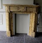 Schoorsteenmantel in hout, Antiek en Kunst, Curiosa en Brocante, Ophalen