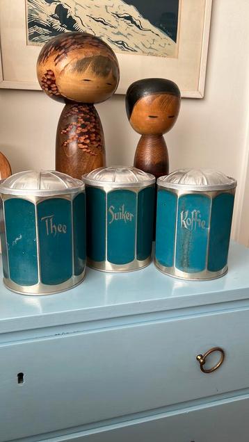 Antieke blikken voorraadbussen Koffie Thee Suiker beschikbaar voor biedingen