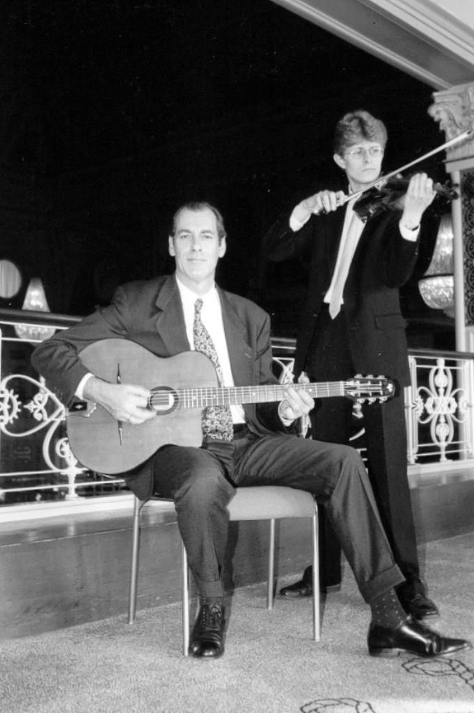 Kyle gypsy / gipsy gitaar, Muziek en Instrumenten, Snaarinstrumenten | Gitaren | Akoestisch, Gebruikt, Overige typen, Met (piezo-)element