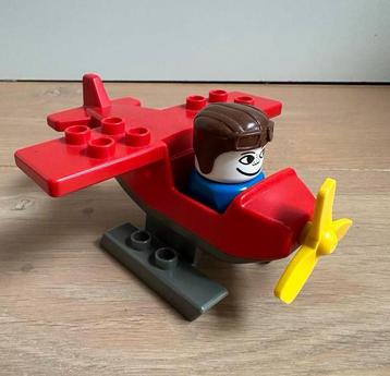 Duplo vliegtuig met piloot beschikbaar voor biedingen