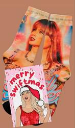 TAYLOR SWIFT SOKKEN (UNISEX) + KERST KAART TAYLOR SWIFT, Diversen, Kerst, Ophalen of Verzenden, Nieuw