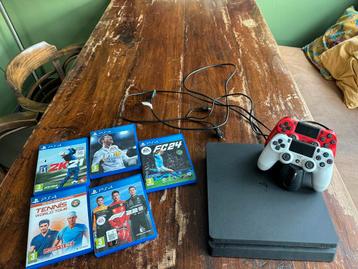 PS4 Slim 500GB + 2 Controllers + 5 Games beschikbaar voor biedingen