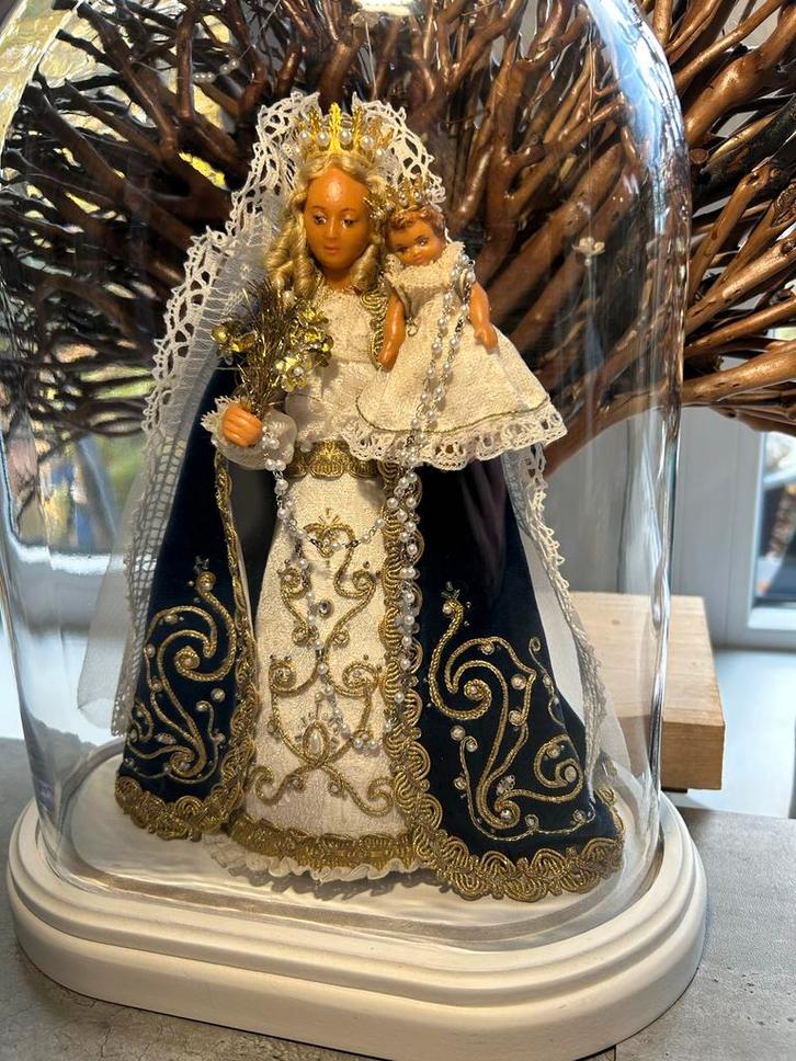 Antieke Madonna met Kindje Jezus onder ovale Stolp, Antiek en Kunst, Antiek | Religie, Ophalen of Verzenden